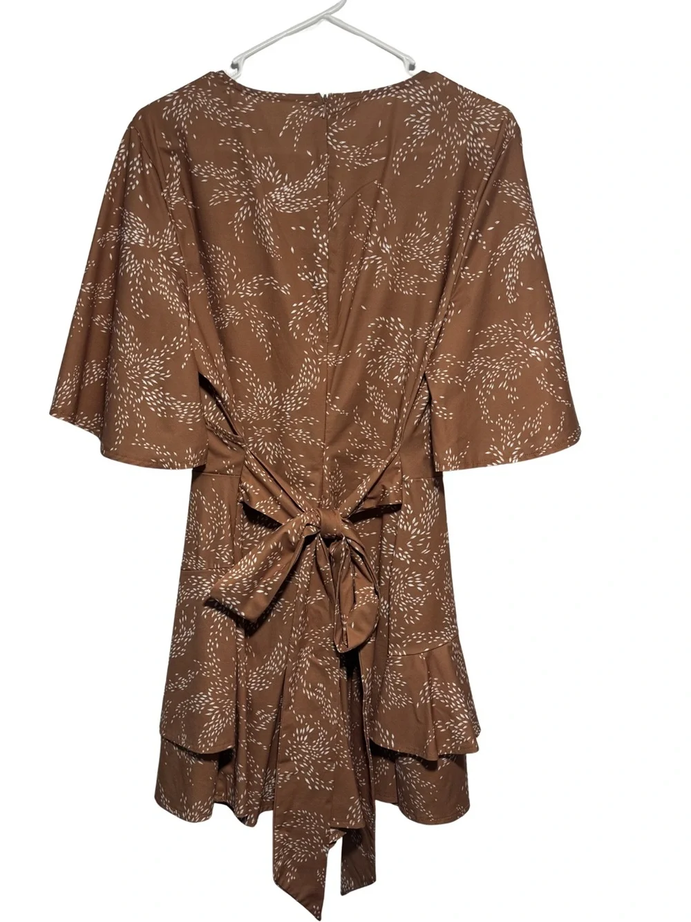 Amazon Brown Printed V-Neck Short Sleeve Romper - Picture 2 of 6